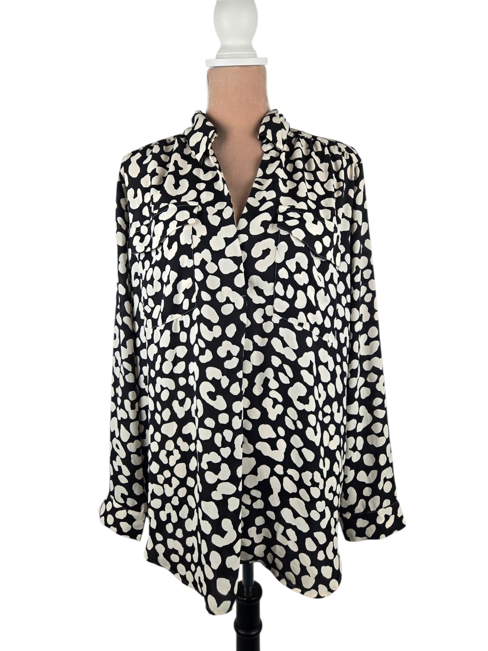 Ann Taylor Animal Print Blouse in black and white Size XL